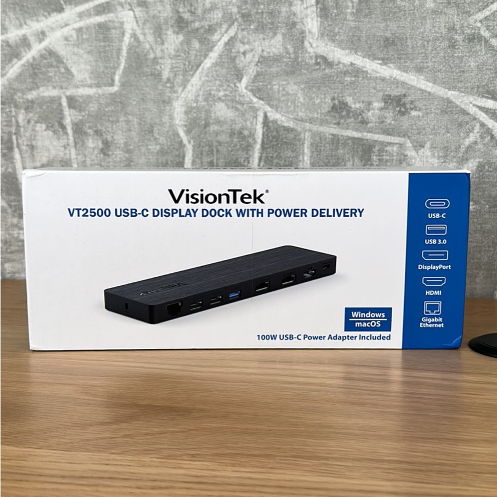 NIB VisionTek USB-C VT2500 docking station with power source